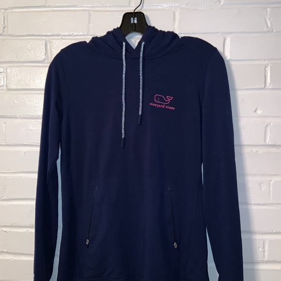Vineyard Vines Tops - Vineyard Vines activewear hoodie
